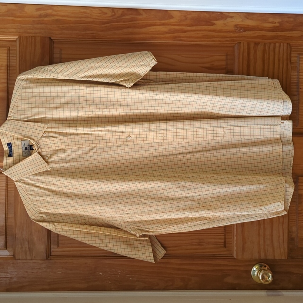 Men's short sleeve checked dress shirt